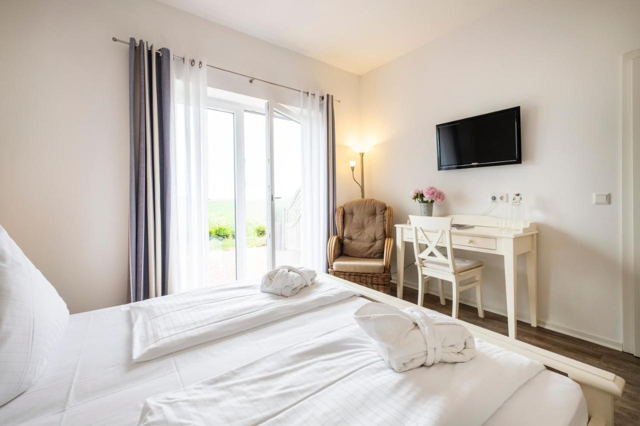 Hotel, Restaurant, Cafe Pharisaeerhof - Nordseeurlaub Mit Hund 노드스트랜드 외부 사진